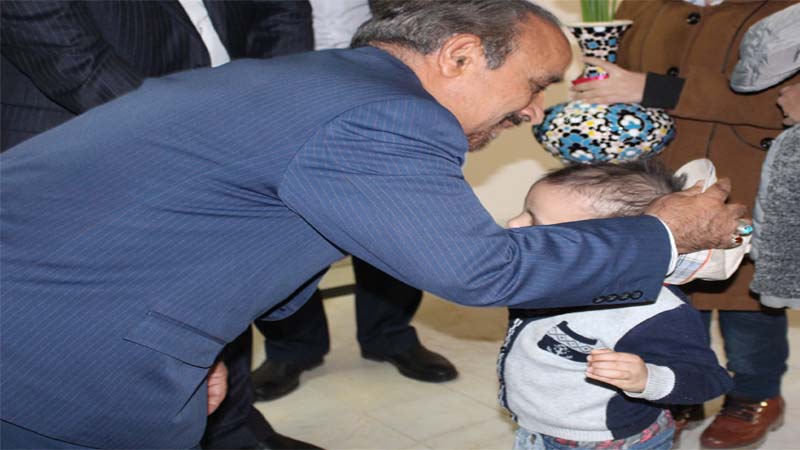 تقدیر از جناب آقای دکتر خباز توسط محمد طاها ، کودک سرطانی راه آسمان