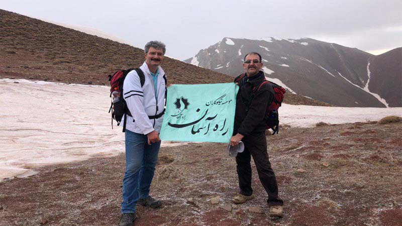گزارش تصویری از  کوهپیمایی گروه همنوردان راه آسمان در ارتفاعات شهمیرزاد  1398/1/23
