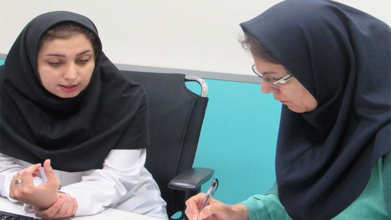 مصاحبه با خانم دکتر صبور؛ متخصص مرکز پزشکی هسته ای راه آسمان در سالگرد افتتاح این مرکز در سمنان