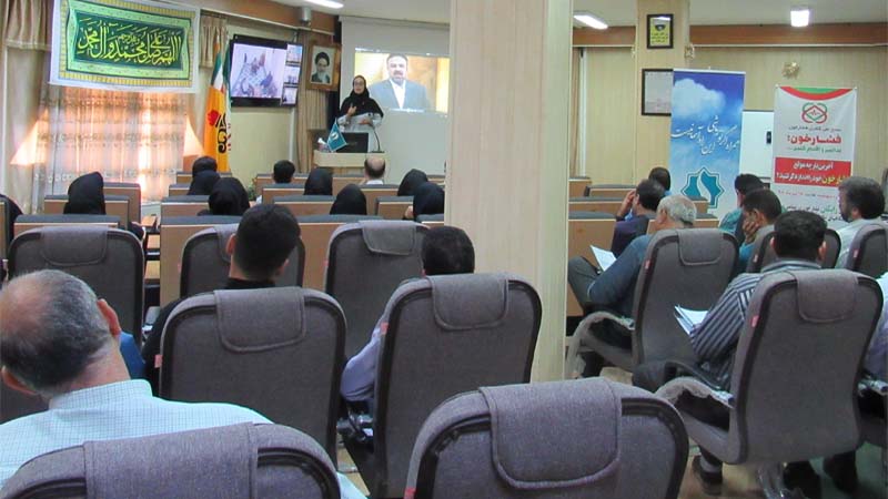 آموزش پیشگیری از سرطان از طریق ویدئو کنفراس در اداره گاز شهرستان سمنان