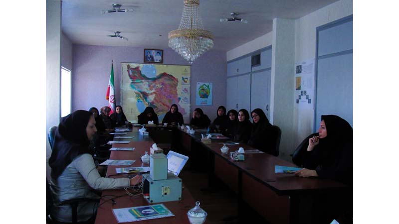 آموزش پیشگیری از سرطان به کارکنان مرکز تحقیقات سازمان جهاد کشاورزی استان