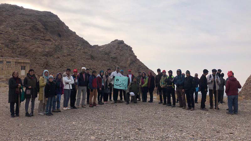 کوه پیمایی و اجرای مراسم در چکاد کوهستان چندران بمناسبت روز جهانی کوهستان