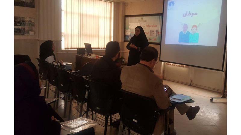 جلسه آموزشی راه آسمان برای پرسنل شبکه بهداشت و درمان مهدیشهر