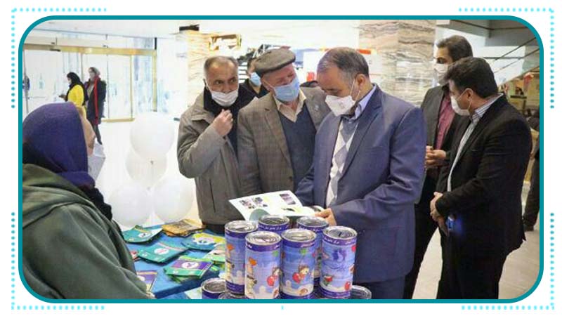 حضور استاندار سمنان در غرفه سلامت راه آسمان بمناسبت هفته ملی مبارزه با سرطان