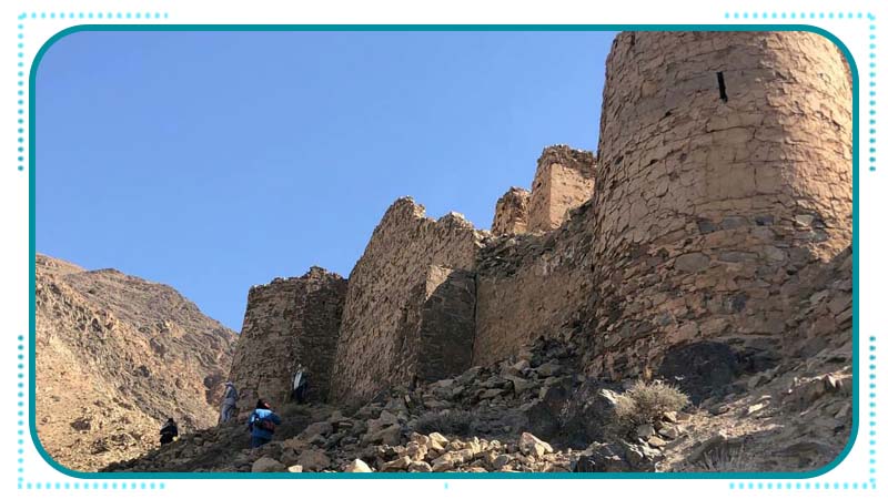 کوهنوردی و پیمایش قلعه سارو توسط همنوردان راه آسمان